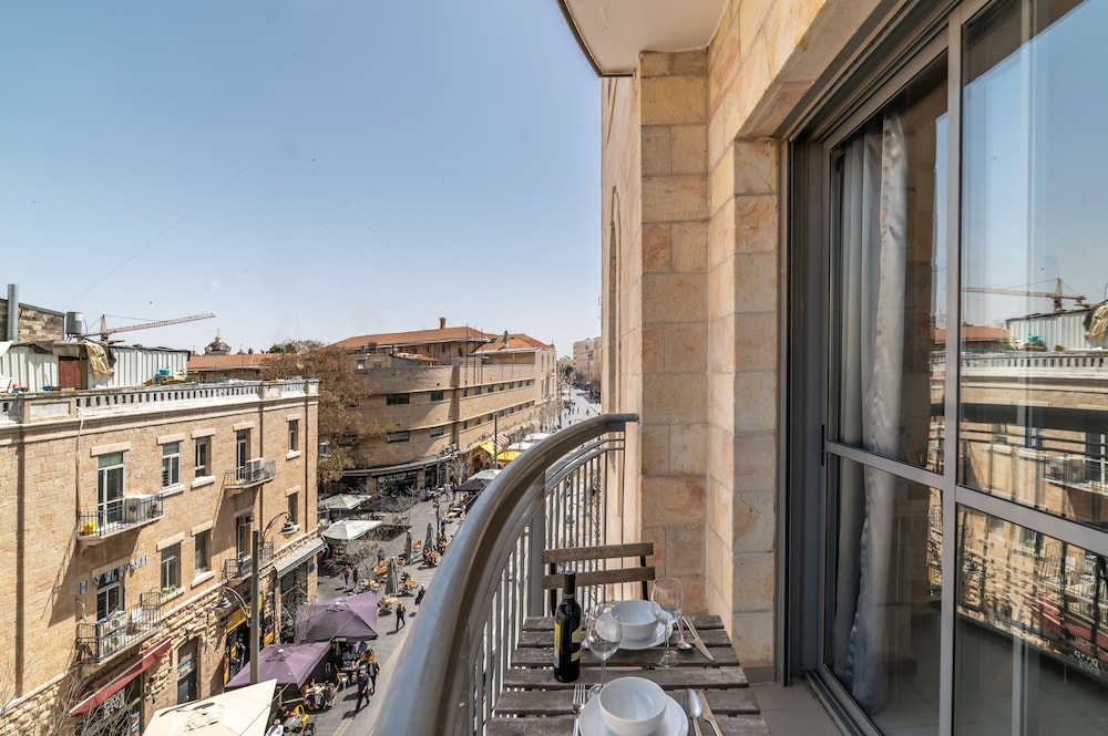 Jaffa 35 Designer One-Bedroom Apartment with Balcony photo 2