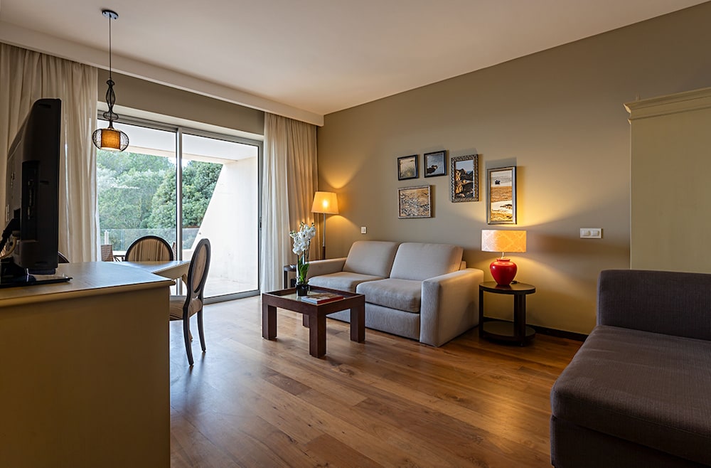 Suite, 1 Bedroom, Sea View (Cliff) - Photo 6