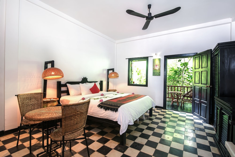 Standard Room, Pool View