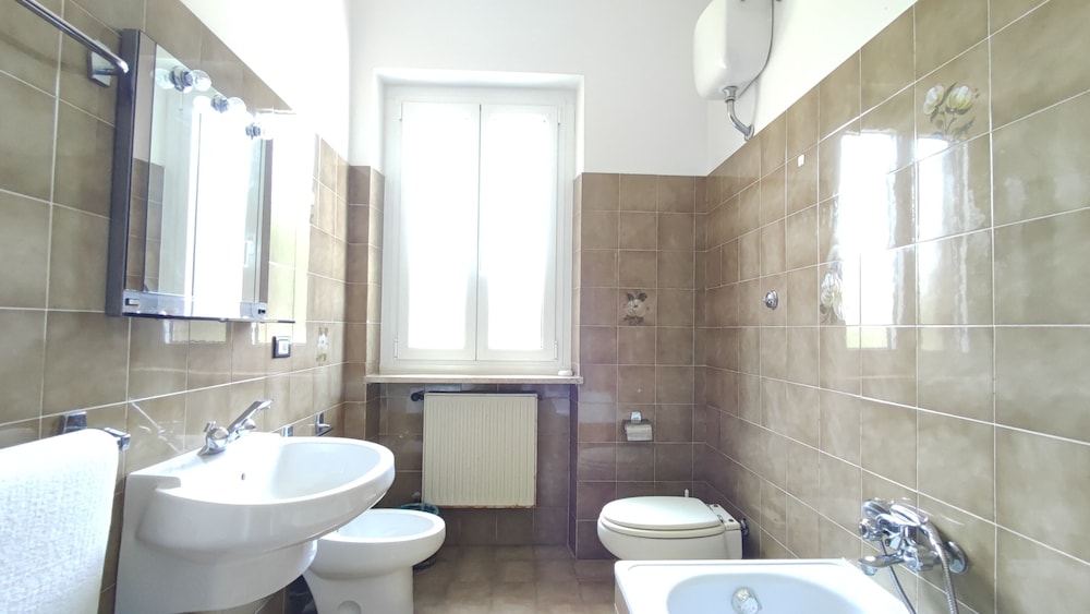 Family Quadruple Room, Non Smoking, Pool View photo 3