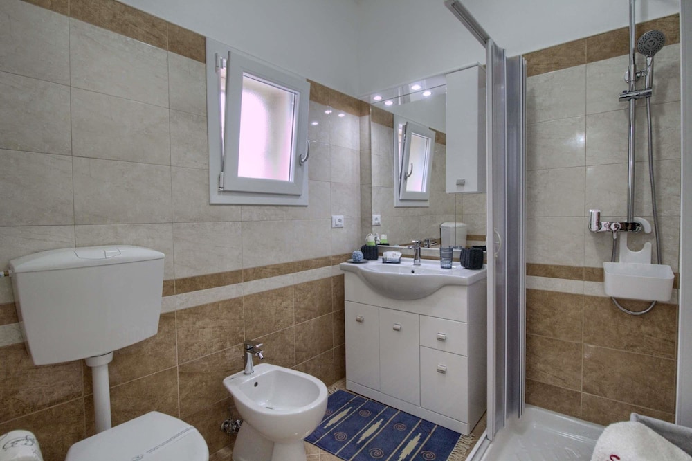 Apartment (2 Bedrooms) photo 3