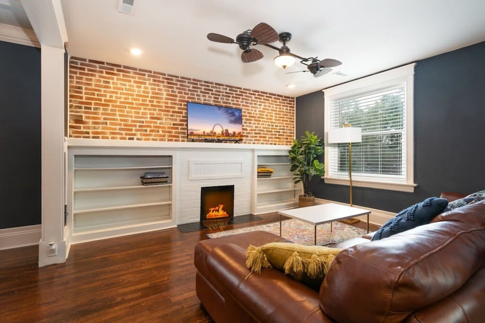 Premium House, 5 Bedrooms, Balcony, City View photo 1
