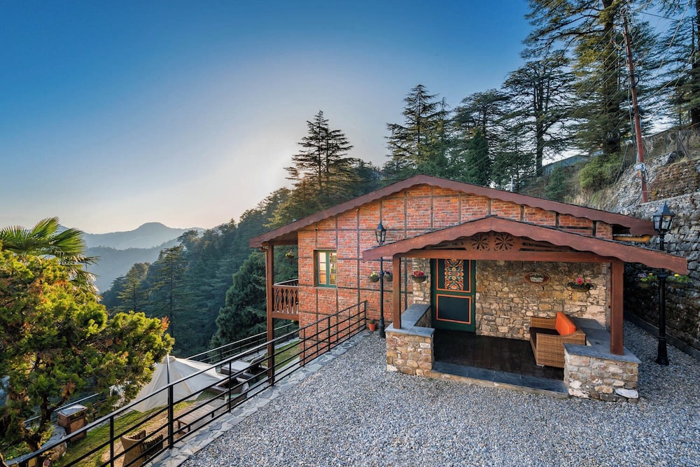 Superior Villa - The Pine Tree Lodge