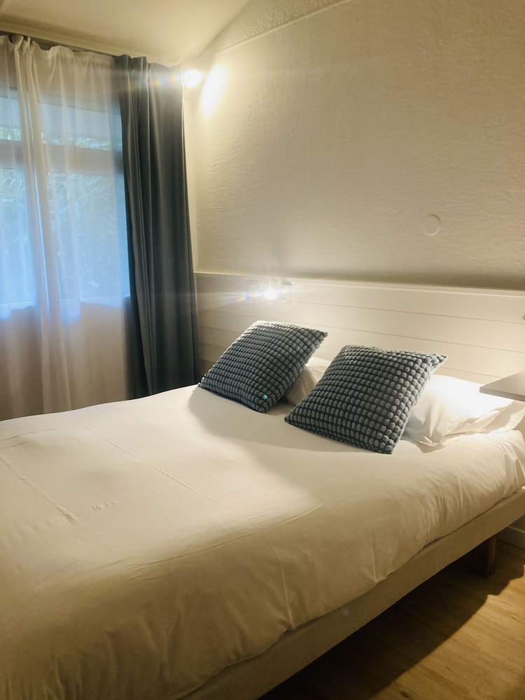 Double Room with 1 Double Bed - Photo 8