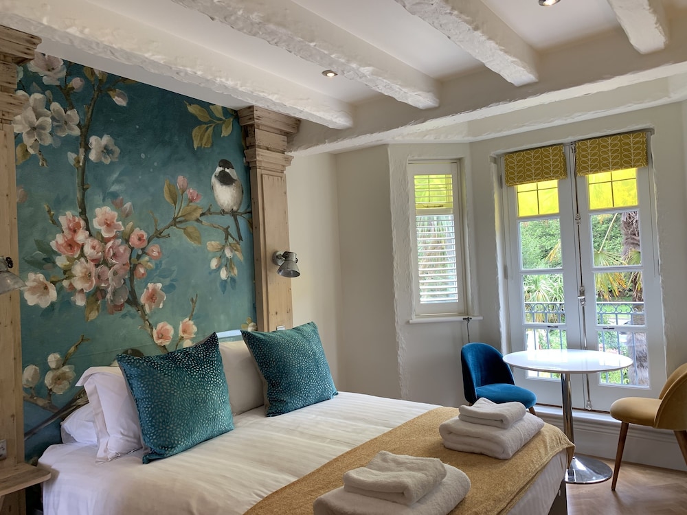 Deluxe Suite, Ensuite, Garden View (High Five )