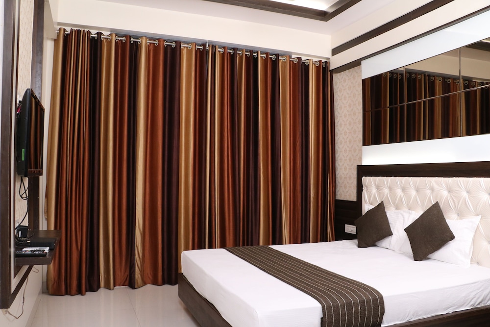 Deluxe Room, 1 Large Twin Bed, Smoking