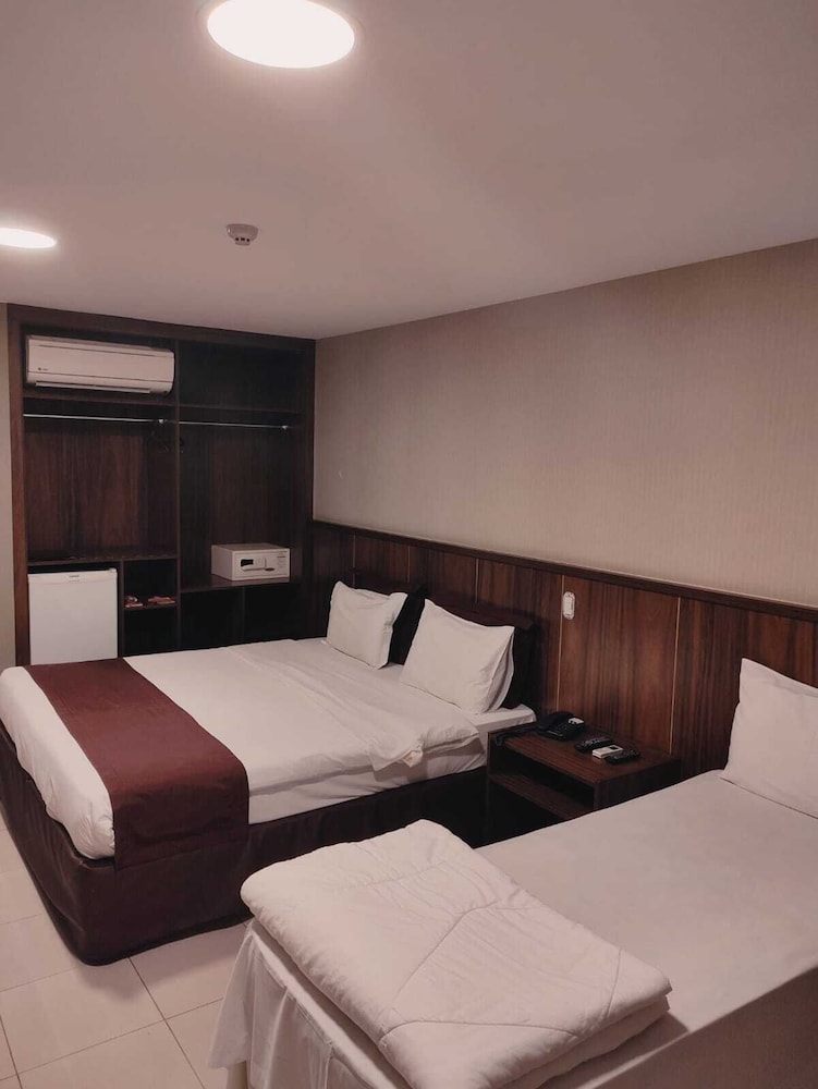Triple Room (3 camas de Solteiro) - Photo 4