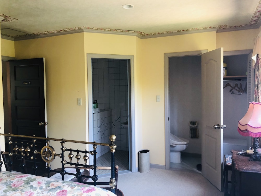 Deluxe Queen Room, 203 photo 3