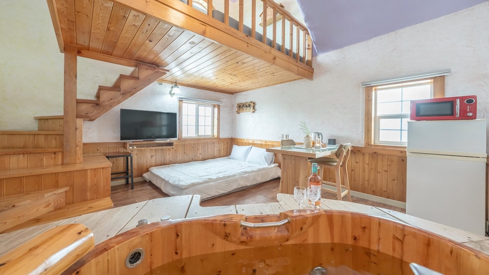 Basic Room, 1 Bedroom (Ganghwayeok 2ho (2cheung)) - Photo 8