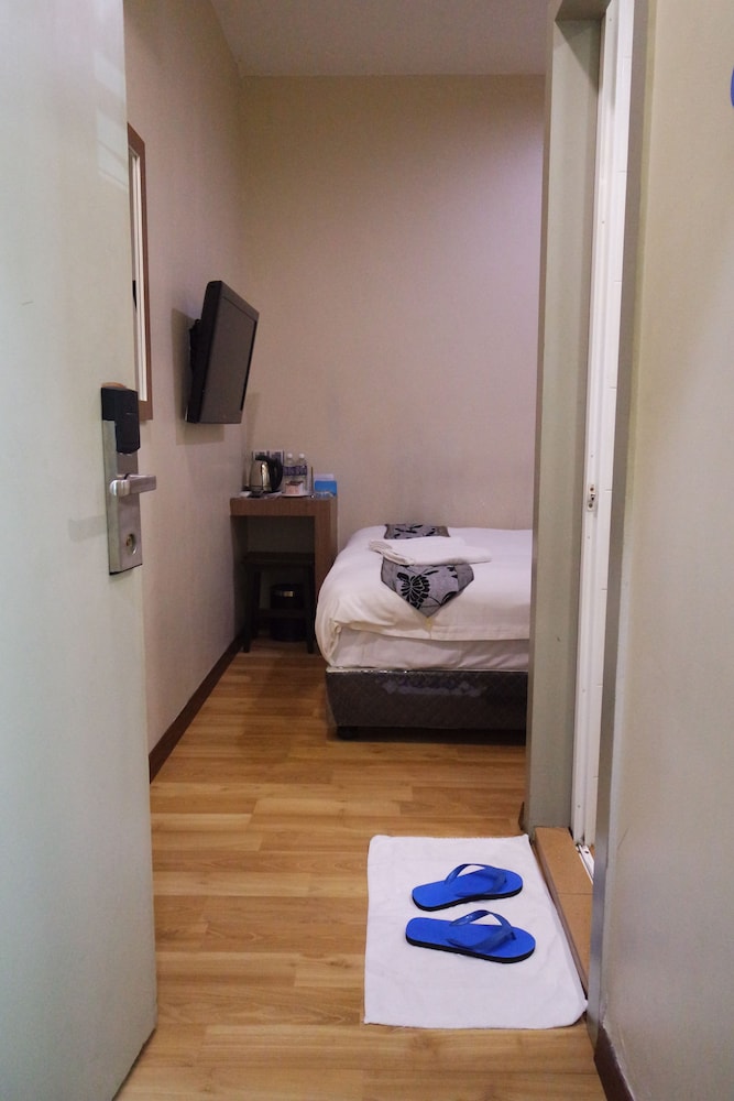 Standard Room photo 2