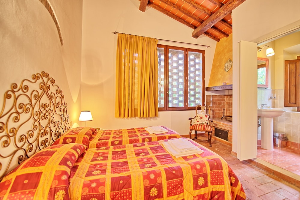 Panoramic Apartment, 4 Bedrooms (Montescalari 9) photo 3