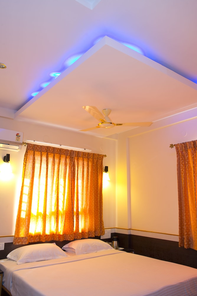 Standard Room Non Ac photo 3