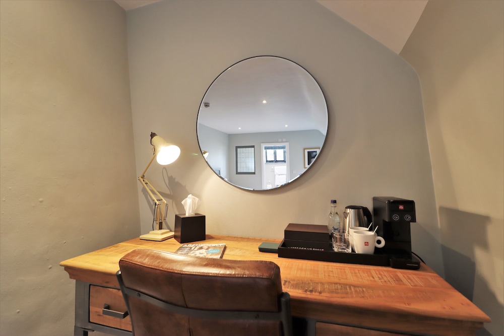 Luxury Double Room, Ensuite - Photo 2