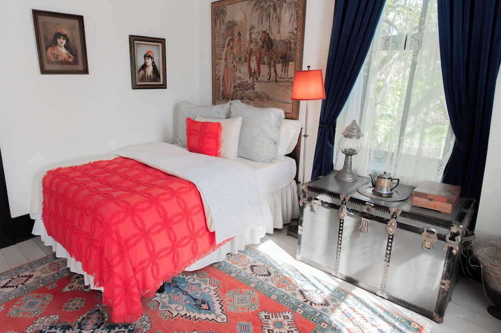Room 10 : Middle East photo 3