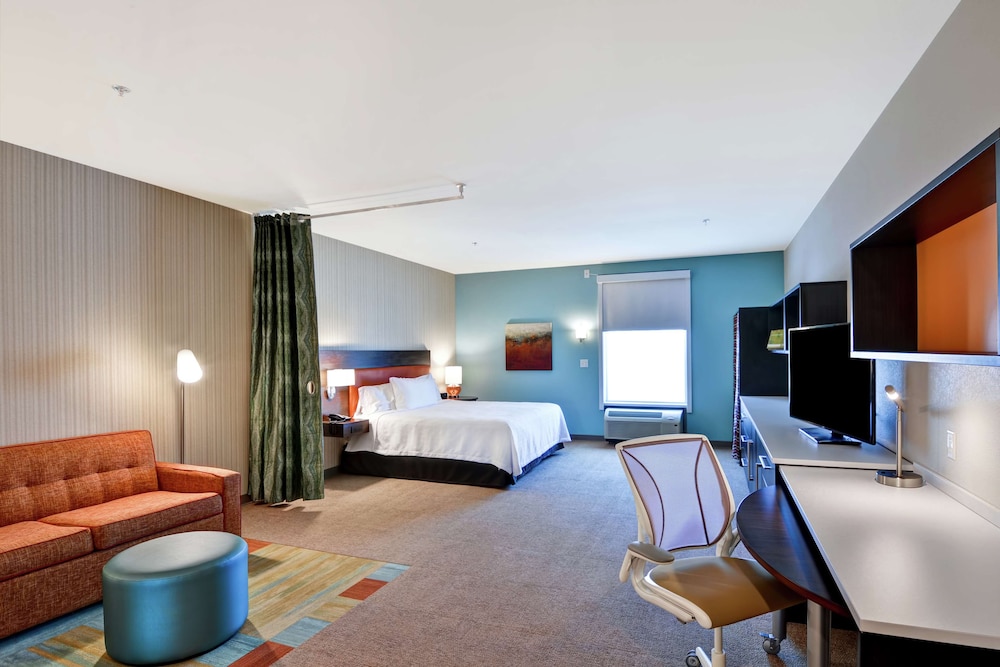 Studio, 1 King Bed, Accessible, Bathtub