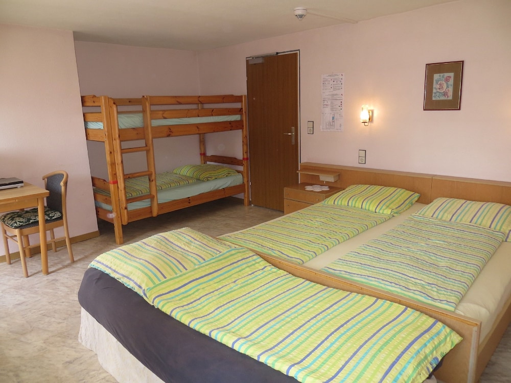 Room, Multiple Beds photo 2