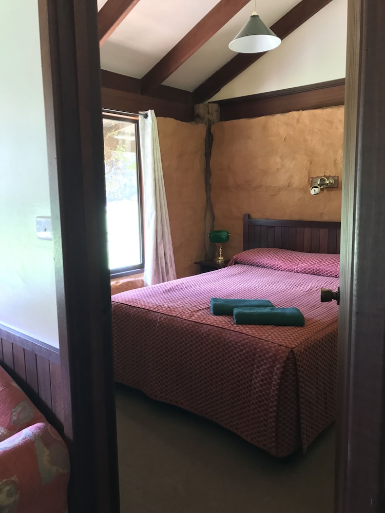 2 Bedroom Forest View Cottage photo 2