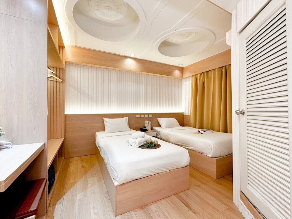 Deluxe Twin Room, Non Smoking, City View photo 1