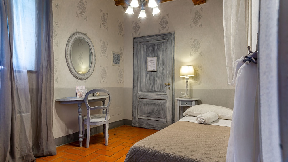 Family Quadruple Room - Photo 5