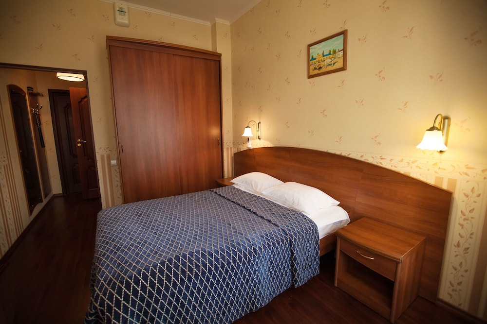Standard Double Room, 1 Queen Bed photo 3