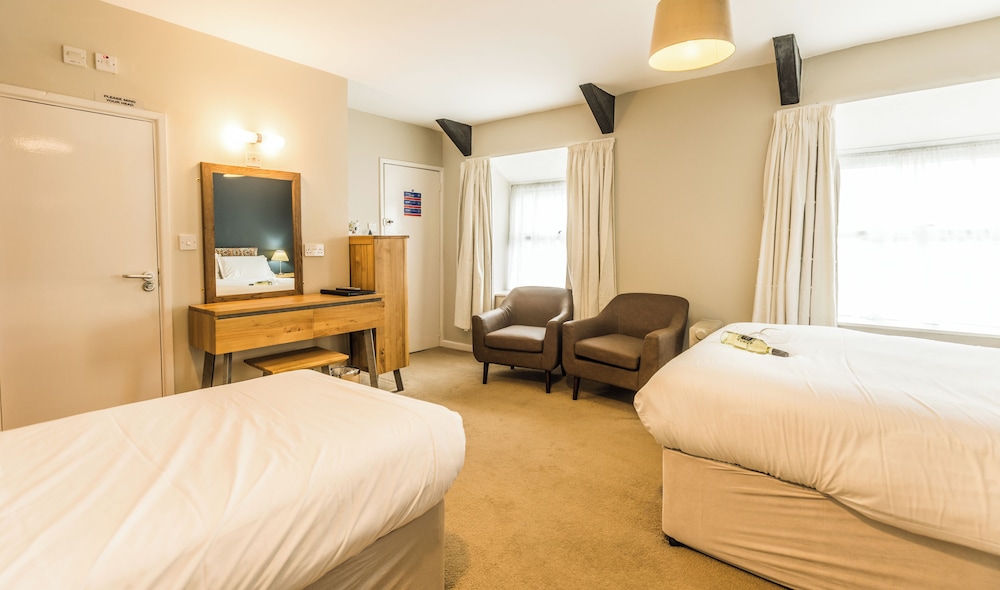Standard Room (sleeps 4. No pets) photo 2