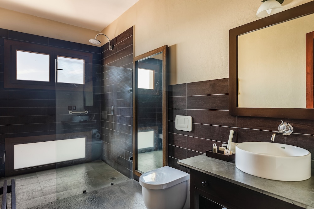 Junior Suite, 1 King Bed, Ocean View