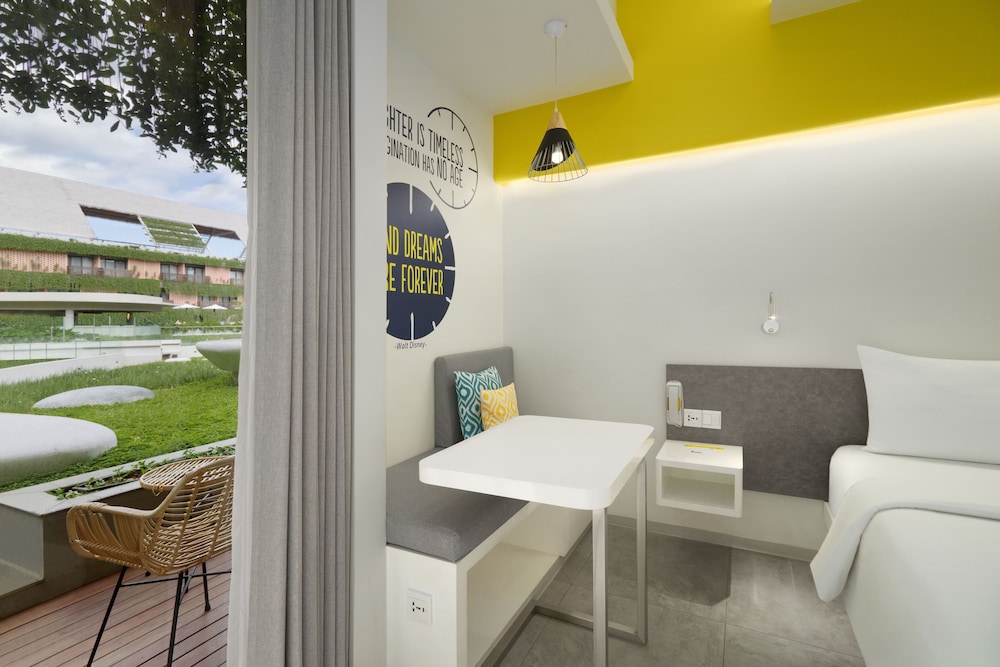 YELLO Room Garden Access - Photo 1