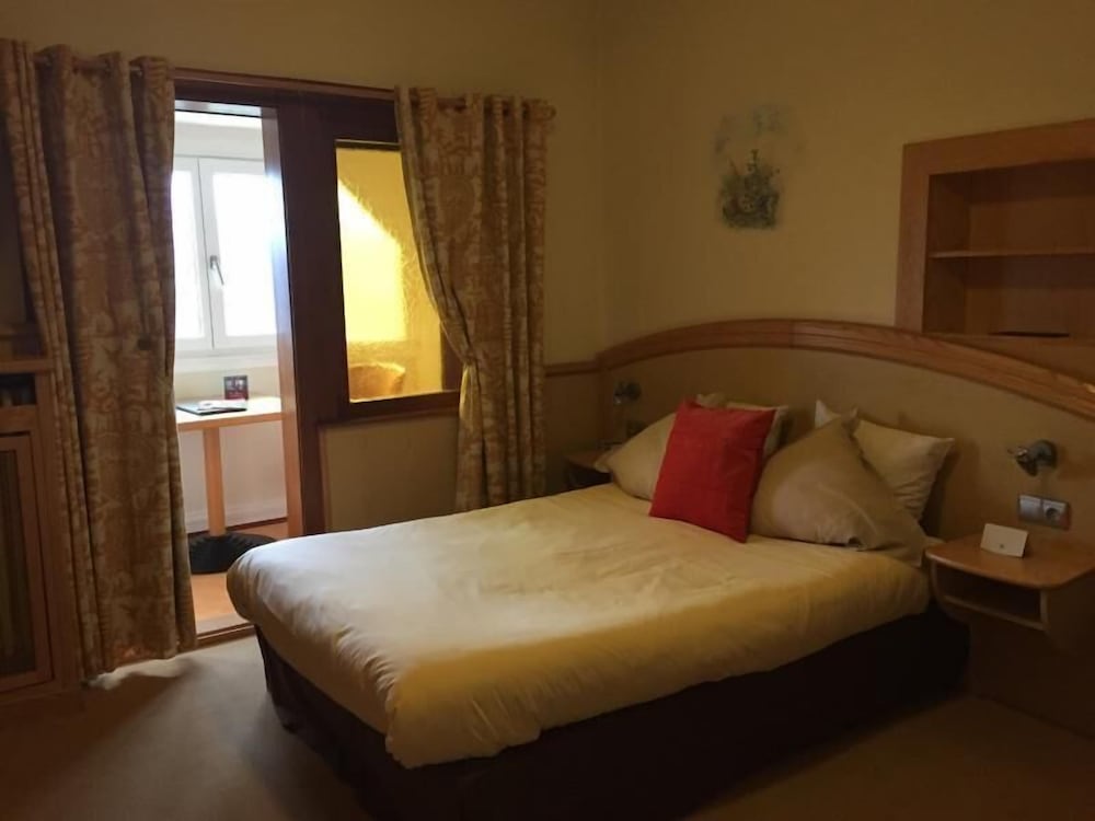 Classic Double or Twin Room photo 3