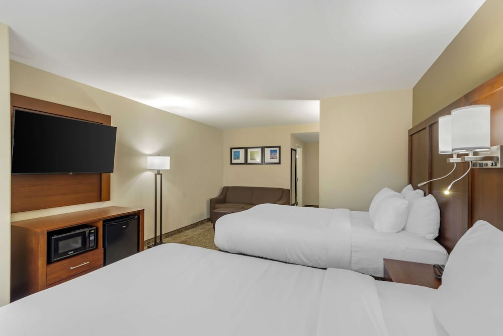 Suite, 2 Queen Beds, Non Smoking - Photo 10