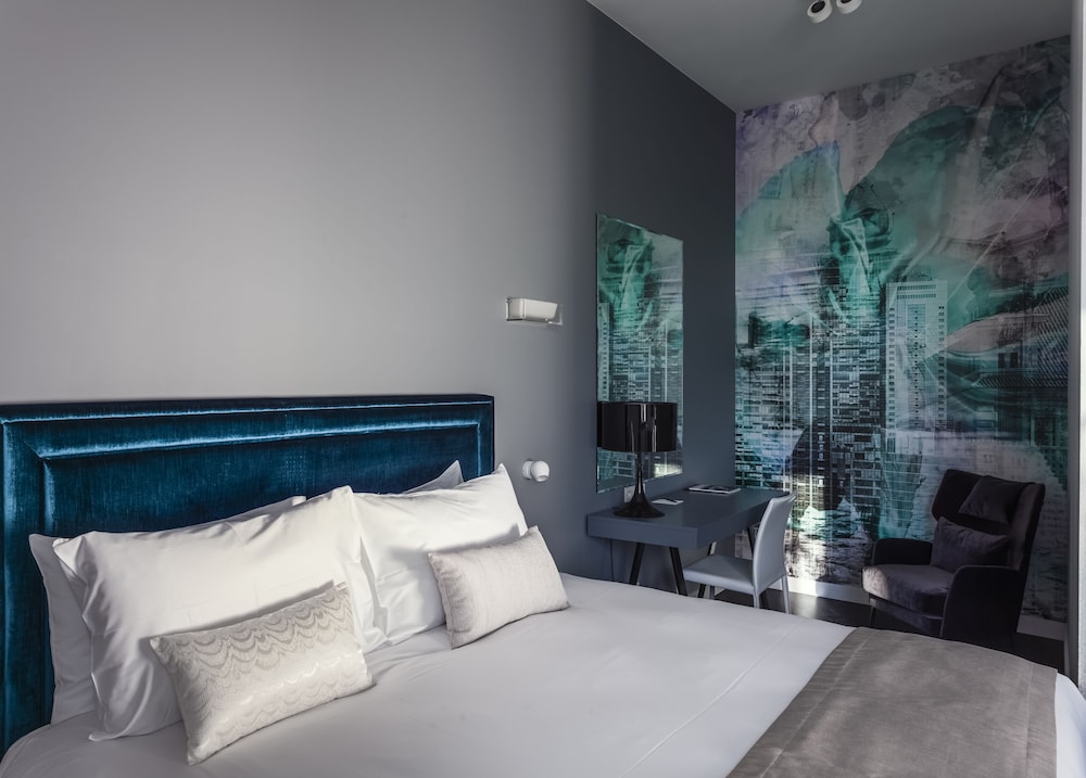 Suite, 1 Queen Bed, City View photo 1