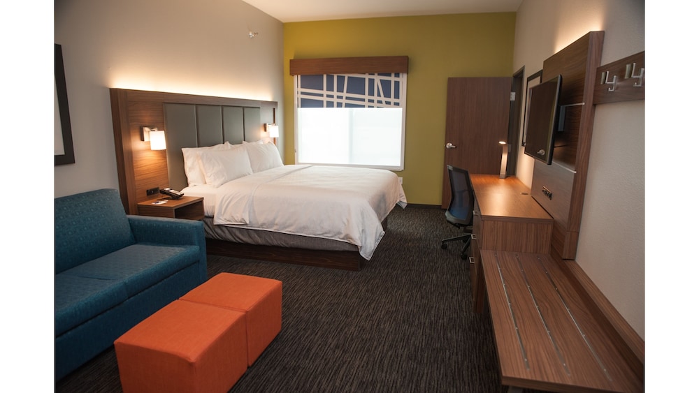 Suite, 1 King Bed with Sofa bed (Extra Floor Space) - Photo 1