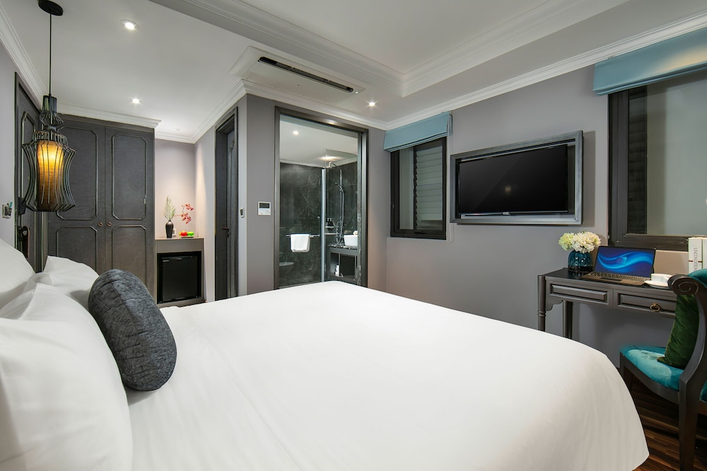 Superior Double or Twin Room photo 3