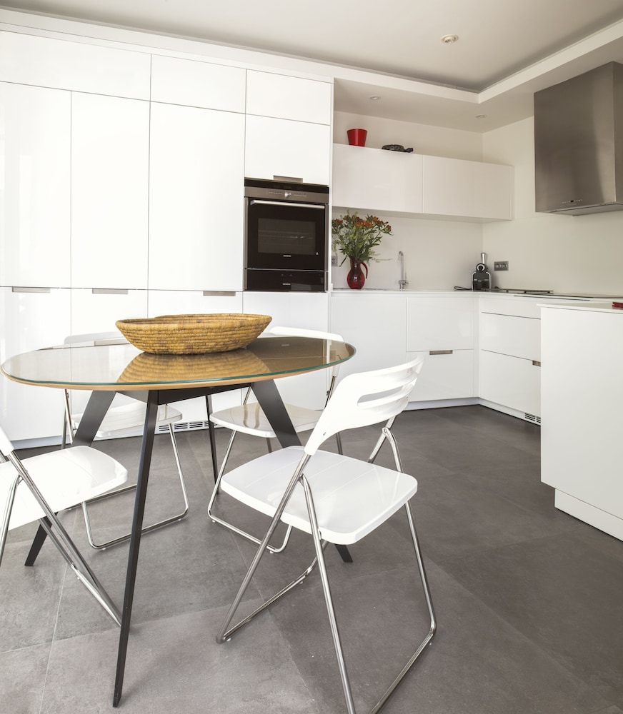 Luxury Apartment photo 3