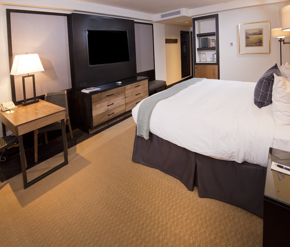 Superior Room, 1 King Bed - Photo 4