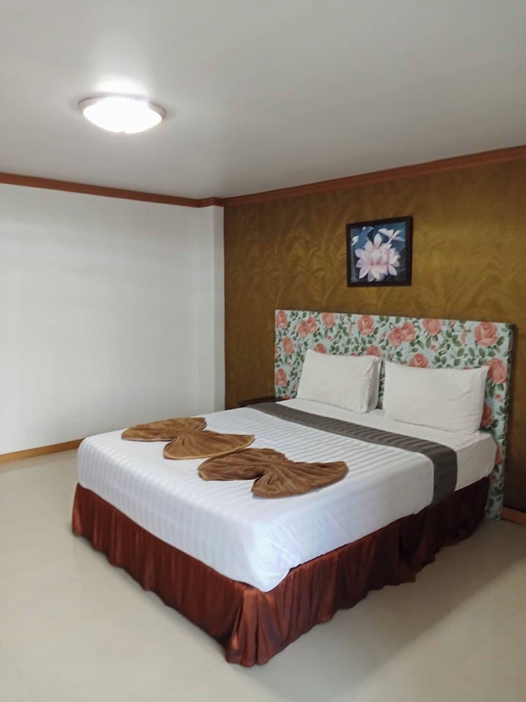 Superior Double Room, City View photo 3