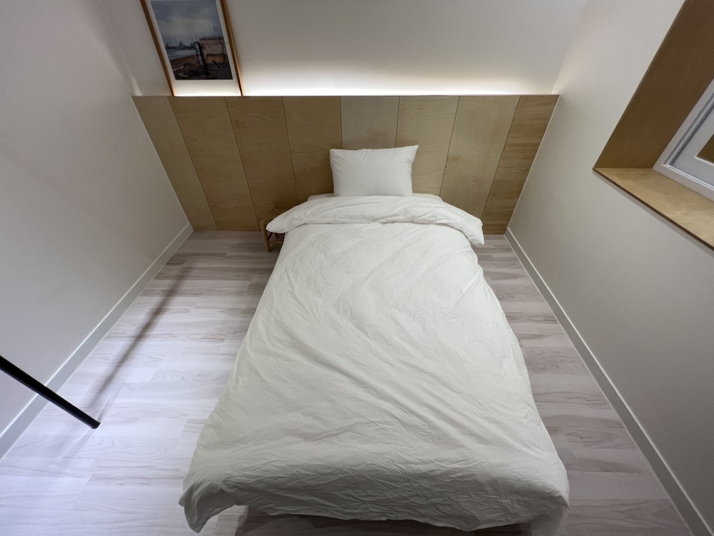 Single Room photo 3