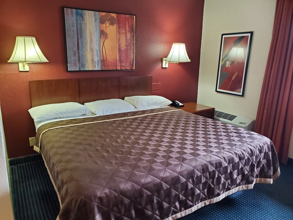 Room, 1 King Bed, Accessible photo 1