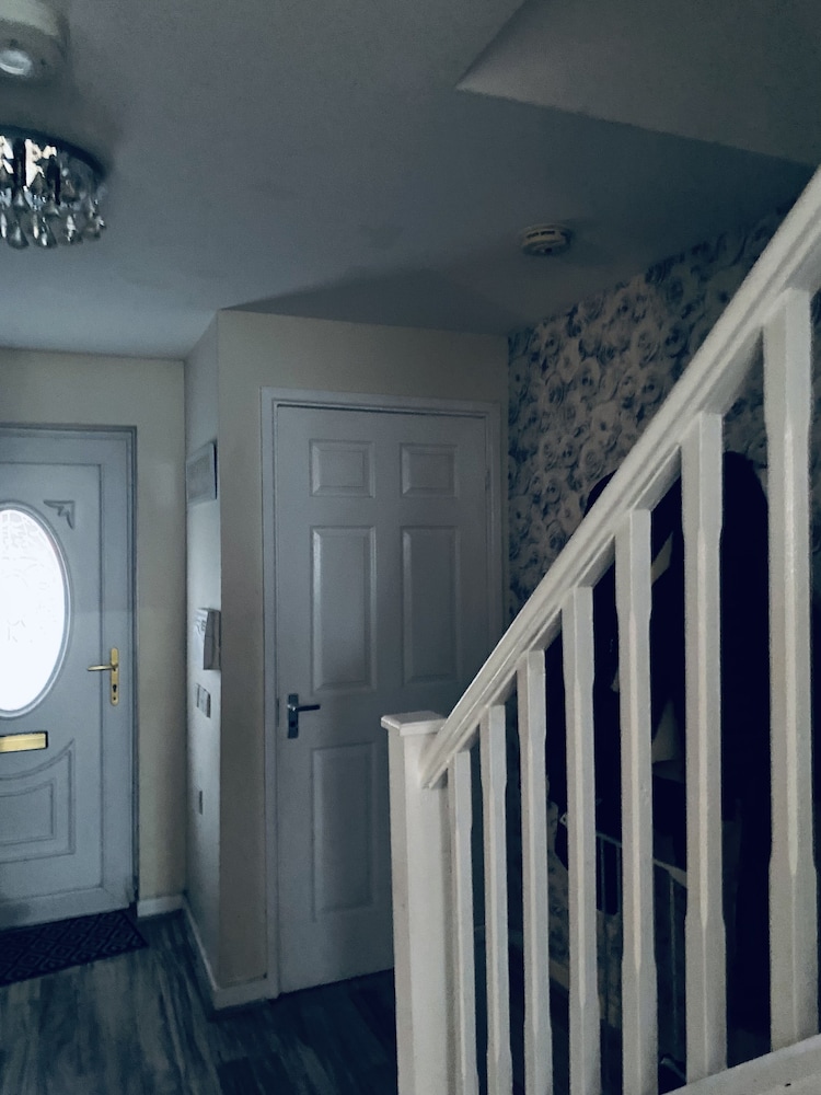 House, 2 Bedrooms, Smoking, Fireplace