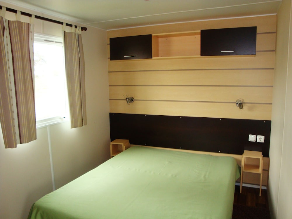 Bungalow, 2 Bedrooms (Loggia) photo 3