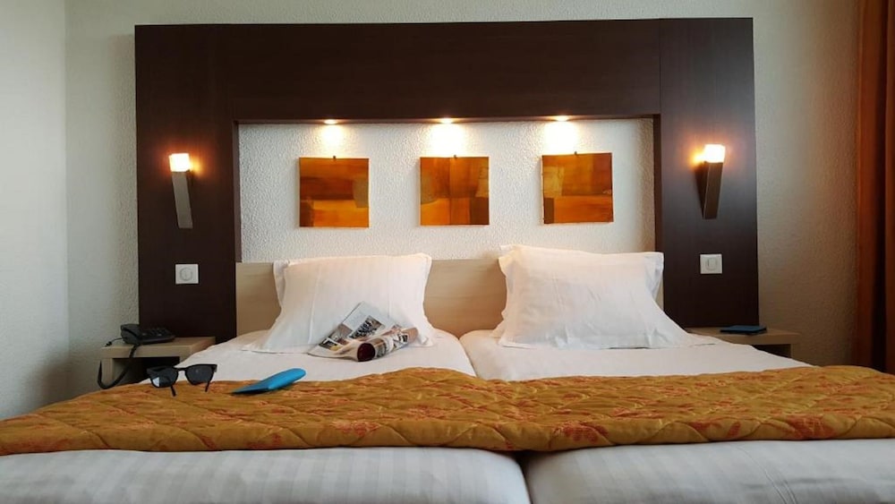 Classic Double or Twin Room, Sea View
