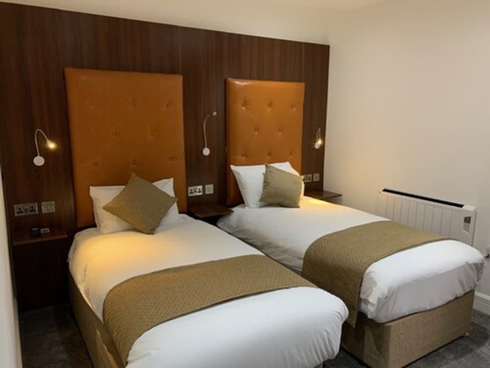 Standard Twin Room - Photo 2
