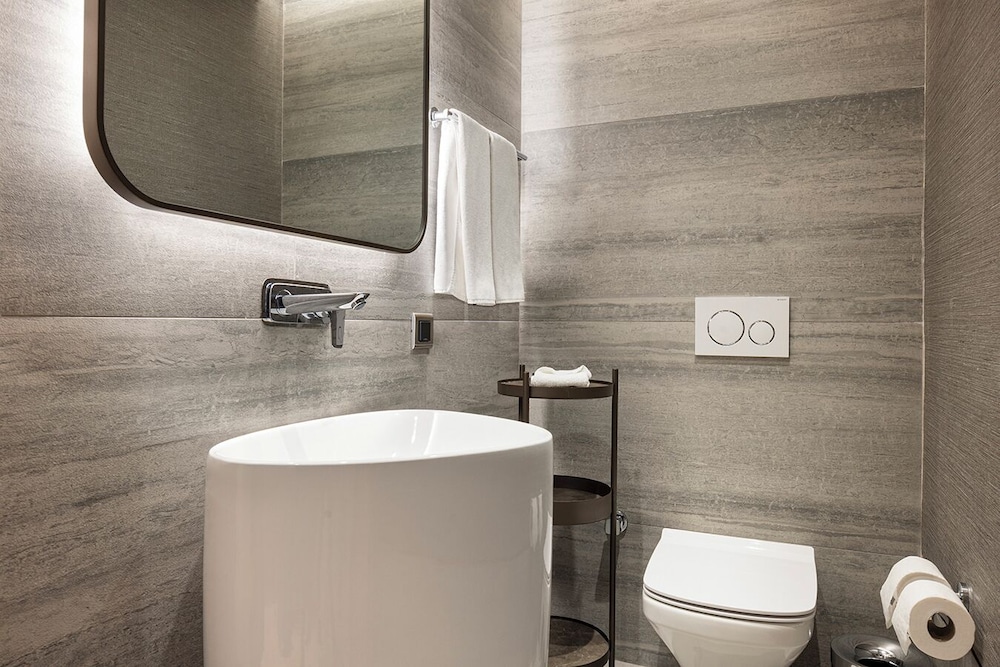 Executive Apartment (Suite) thumbnail 5