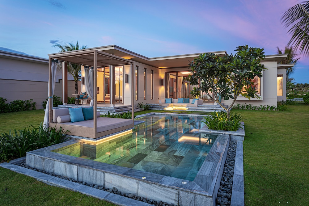 Horizon Pool Villa - Photo 1