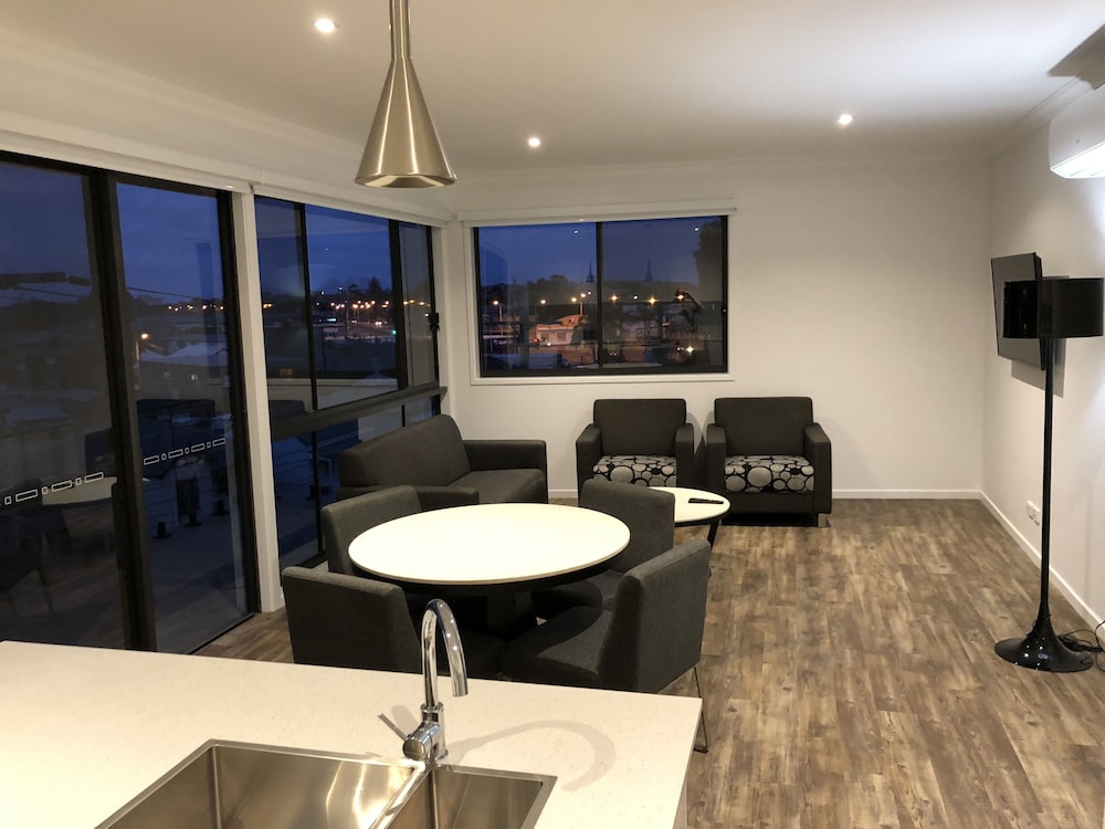 1 Bedroom Apartment - Photo 6