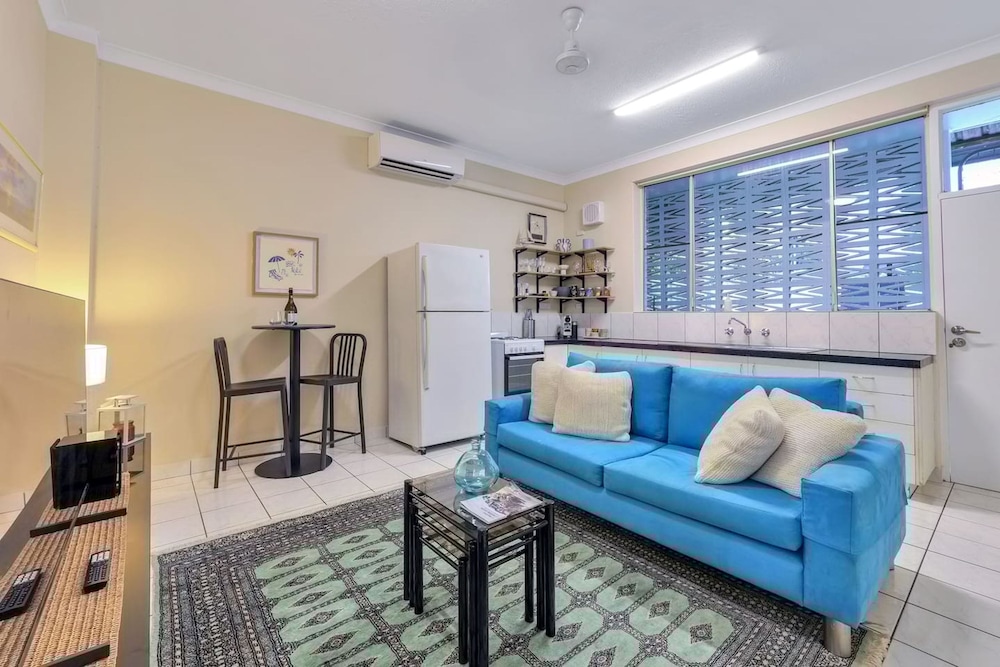 Apartment photo 2