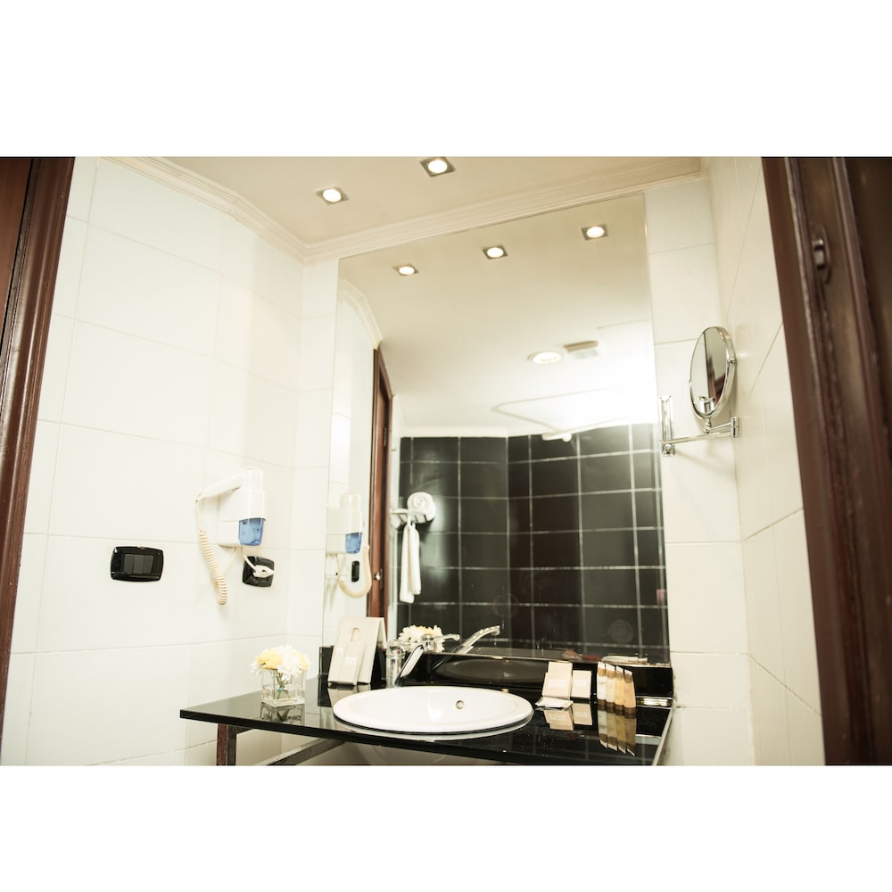 Deluxe Room (with Sea Side View) photo 3