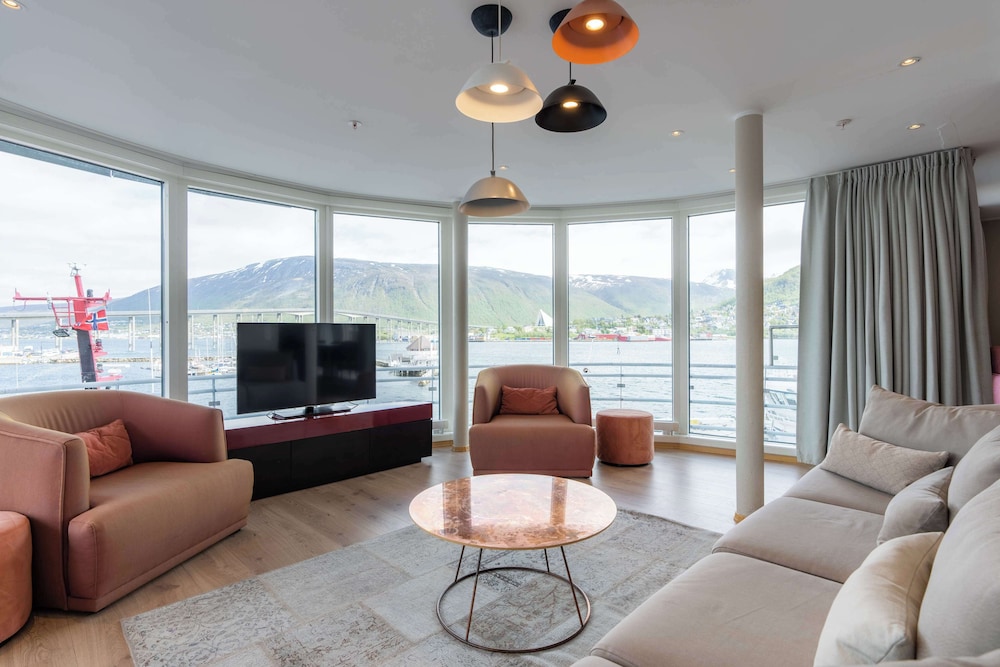Presidential Suite photo 2