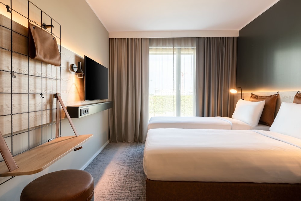 Room, 2 Twin Beds - Photo 4