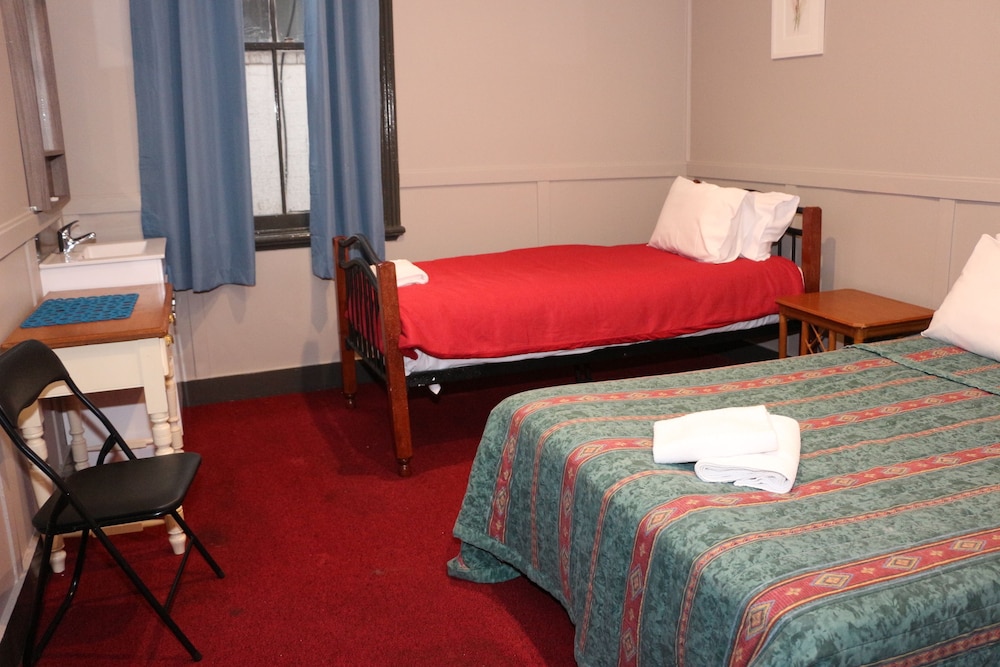 Triple Room, Shared Bathroom photo 3