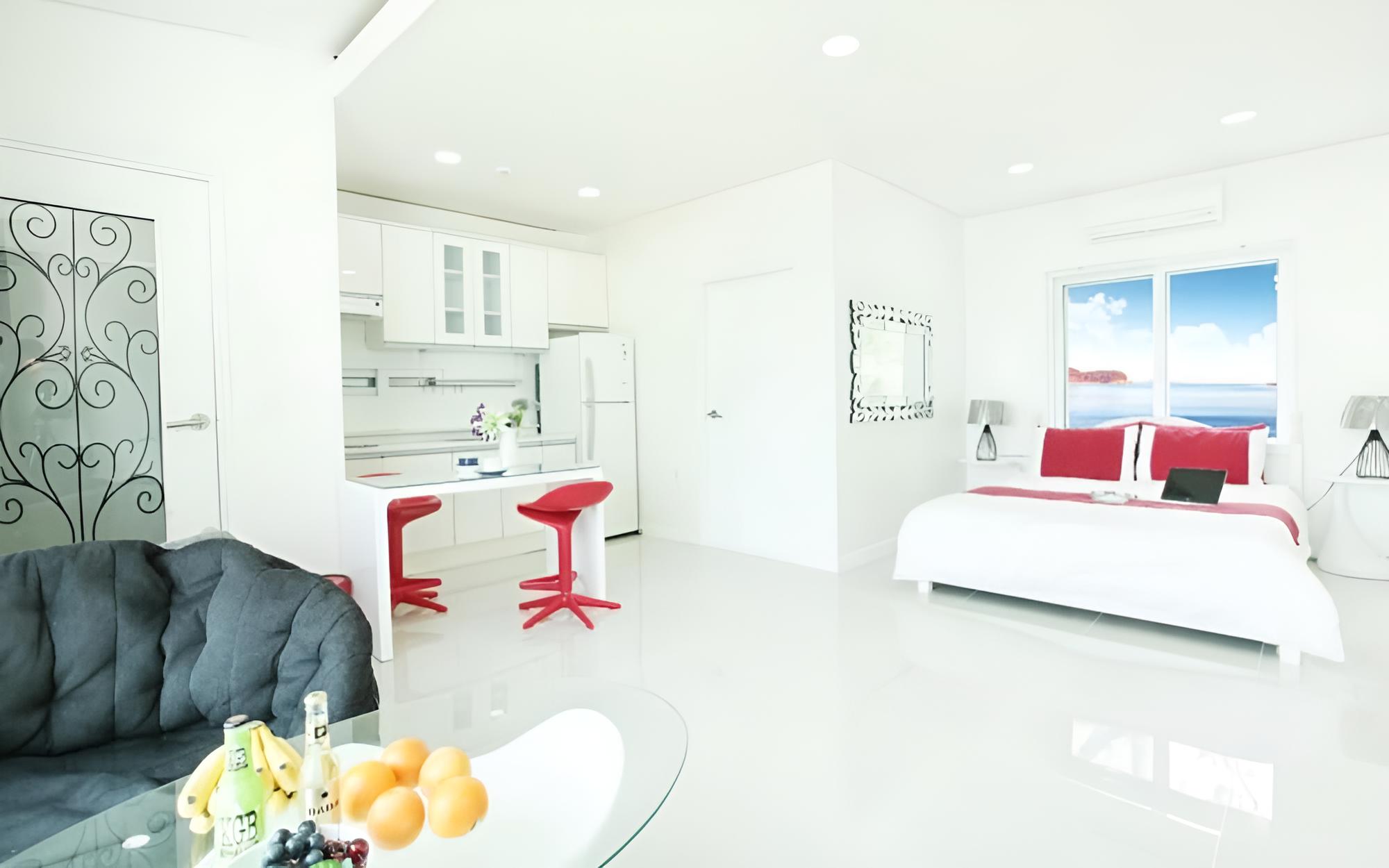 Room (Night fog (2nd floor ocean view)) - Photo 11
